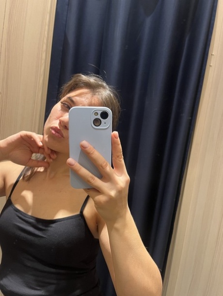 model se středovým rozložením exkluzivní porno obrázek