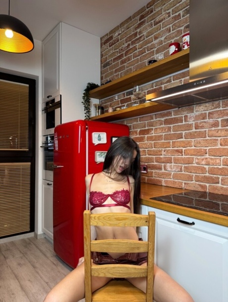 söt tonåring vackra nakenbilder foton