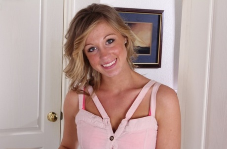Ashley Jones star top picture