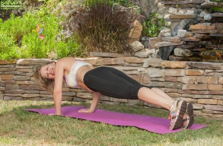 pantalons de yoga matures nu xxx img