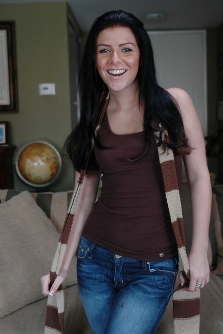 Taryn Thomas nude pornstar picture