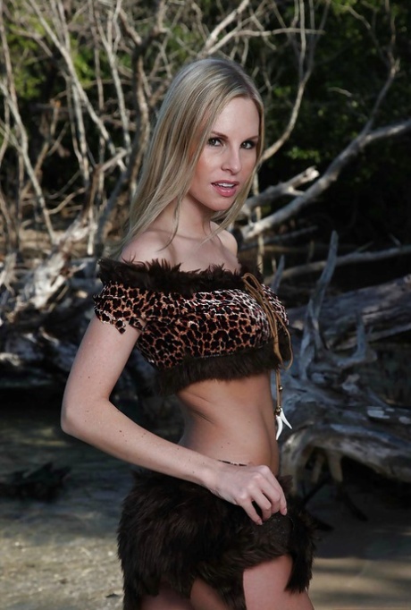 Lana Lopez model pretty photo