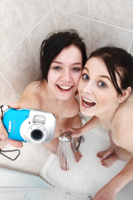 doccia lesbica eroticoxxx galleria