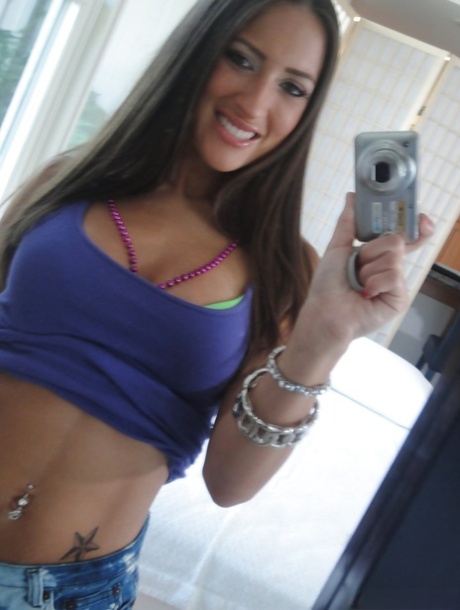 Lizz Tayler nudes star pictures
