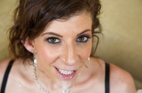 cougar cumshot adult pics