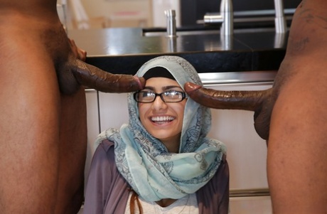 Mia Khalifa pretty model archive