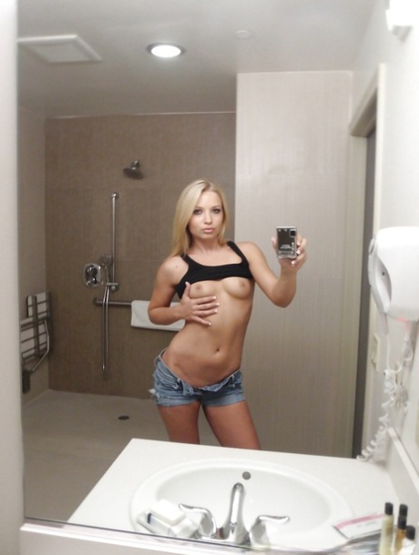 cheveux courts gros seins gratuit des photos