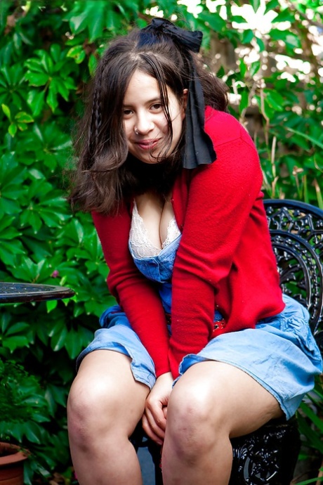 kurvig solo xxx foto
