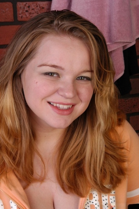 chubby face free naked gallery