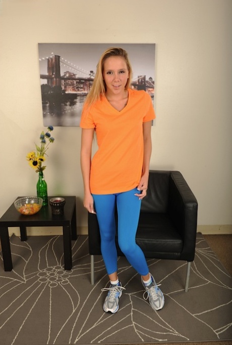 Hollie Mack model porn gallery