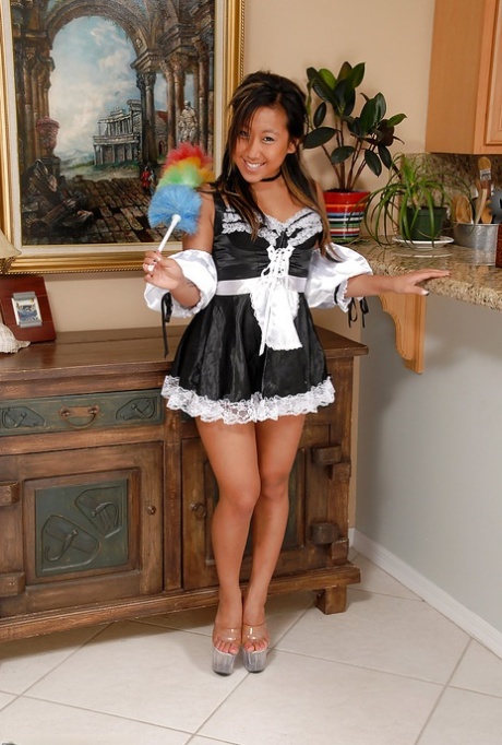 asian maid beautiful xxx photos