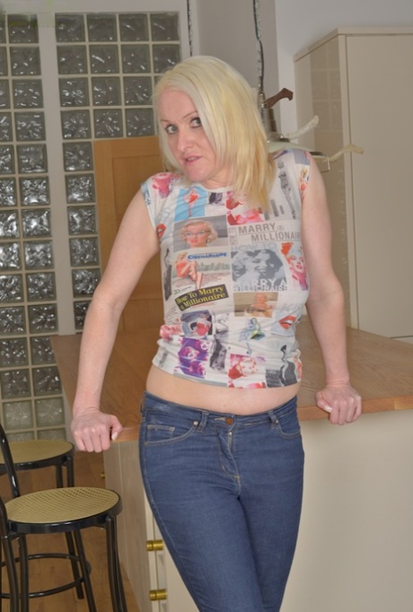 Jade Wilson model xxx photo