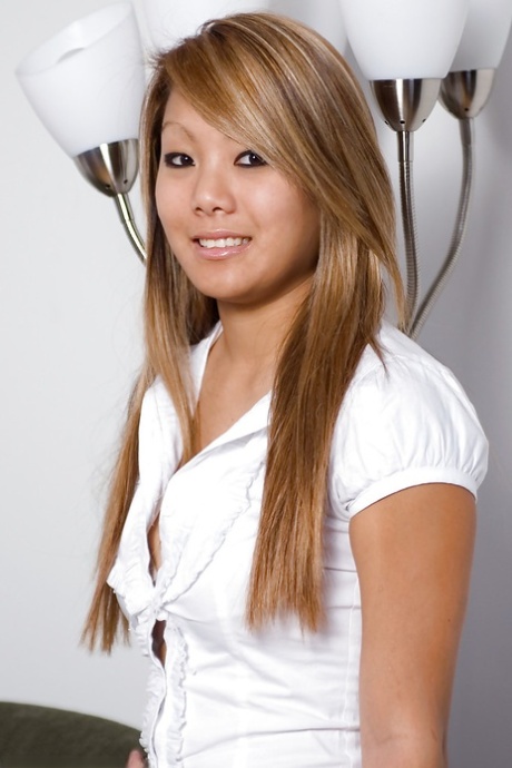 blonde asian free nude pics