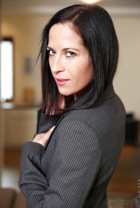 Vanessa Twain exclusive actress galleries