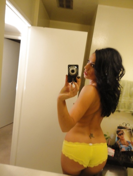 Tiffany Brookes nude pornstar pictures