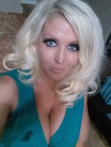 milf selfie hot archive