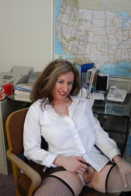 mature office art porn pictures