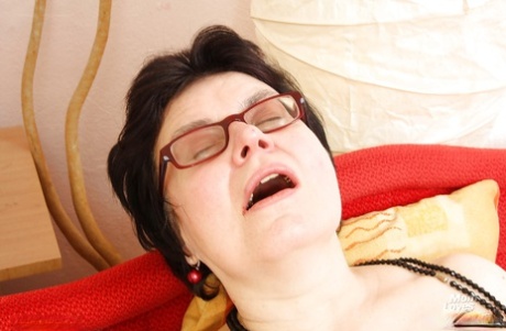 faccia da nonna bellissimo nudo collezione