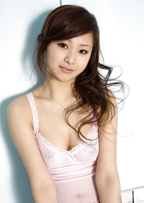 Suzuka Ishikawa erotic star img
