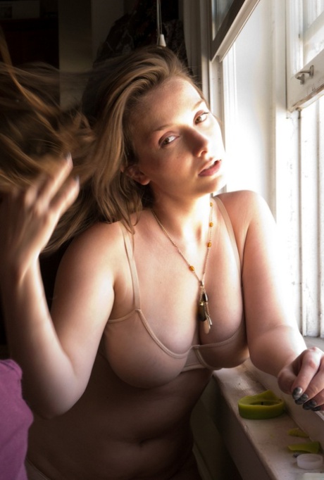 Snowflake pornstar adult images