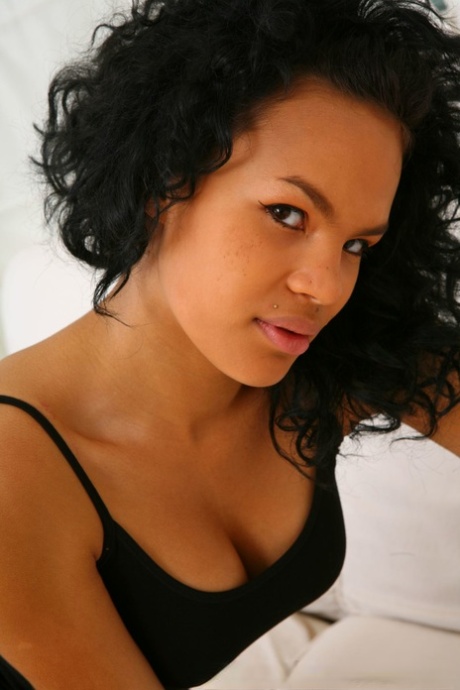 pretty ebony exclusive galleries