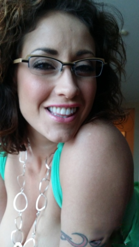 femme au foyer amateur haute qualité sympa photo