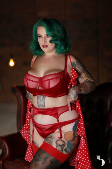 Galda Suicide pornstar perfect pics