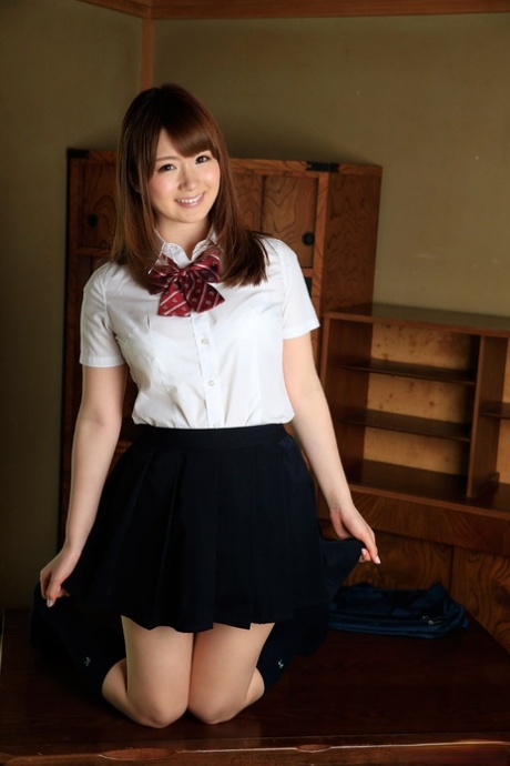 écolière japonaise nus gratuits archive