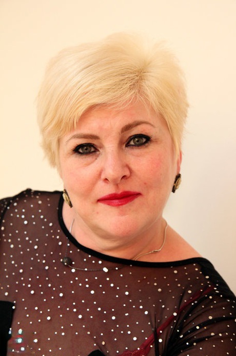 blonde potelée mature art parfait img