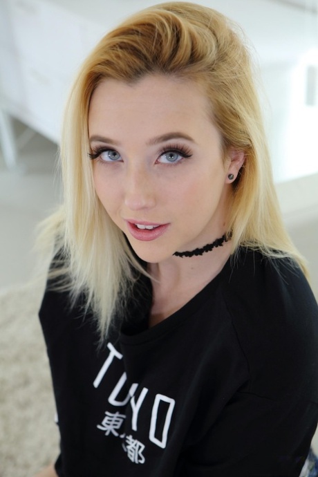 blue eyes teen art naked img