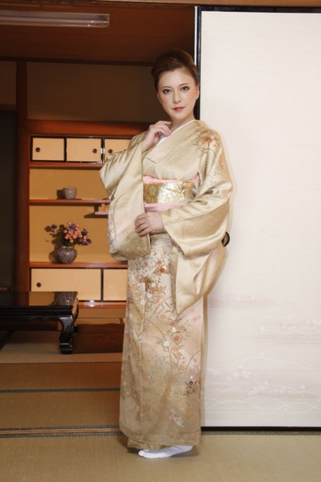 Miku Ohashi pretty pornstar photos