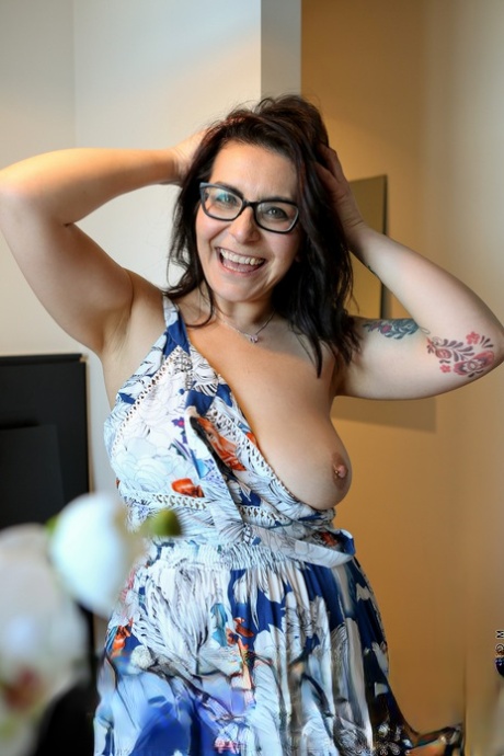 chubby amateur milf pornos pictures