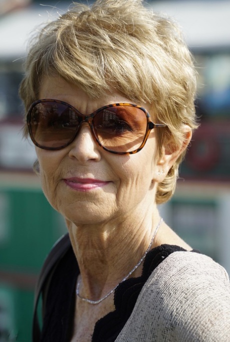 grand-mère amateur belle érotique img