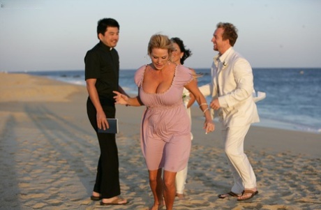 plage mature pornographique xxx des photos