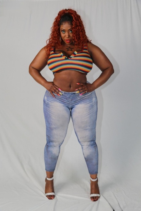 Victoria Cakes model sex photo