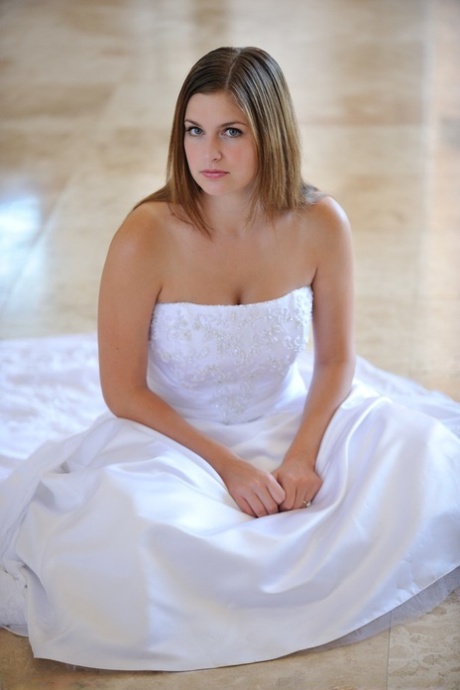 wedding free naked photo