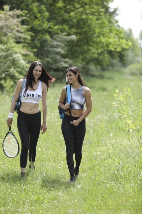 teen lesbian beautiful nude pictures