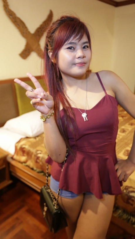 sexy asian naked photo