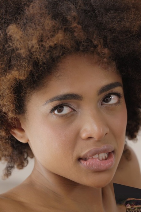 Luna Corazon high quality actress pictures
