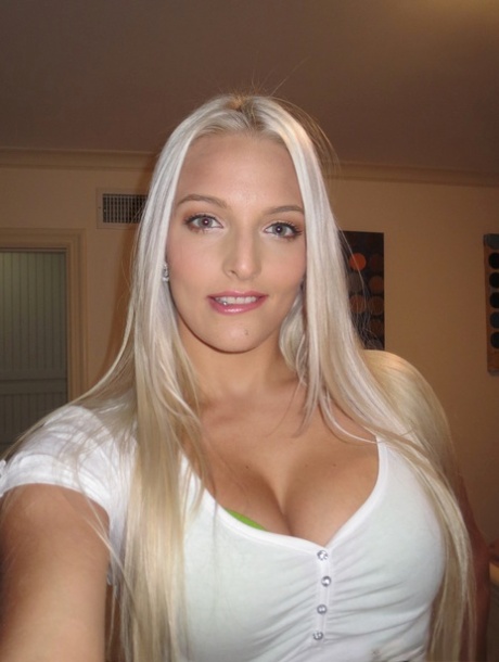 blonde big tits art nude gallery