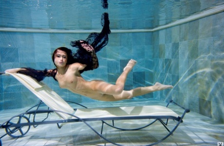 underwater nude images