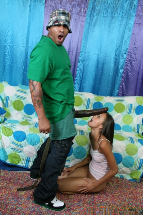 skinny latina teen art xxx picture