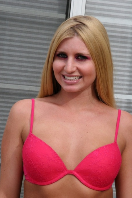 Larin Lane naked star images
