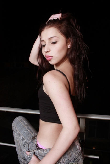 Kung pretty model images
