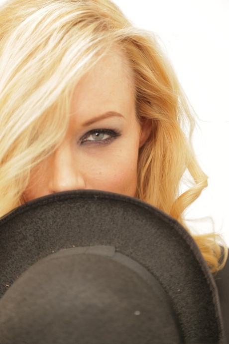 Kayden Kross star pretty picture