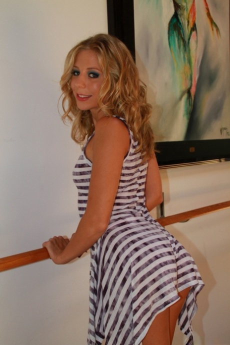 blond kjol pornografi för vuxna galleri