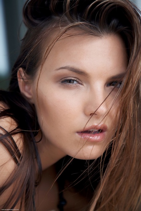 Suzie Carina sex model archive