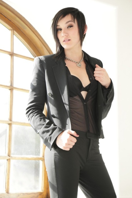 Nikki Hearts model adult photos