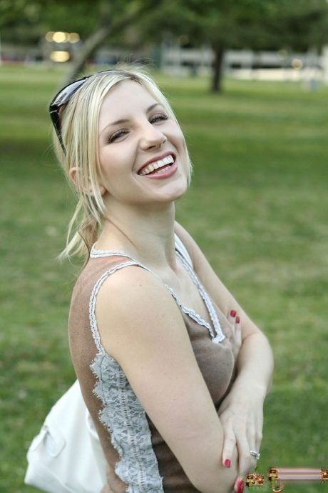 Franchezca Valentina pornstar perfect image