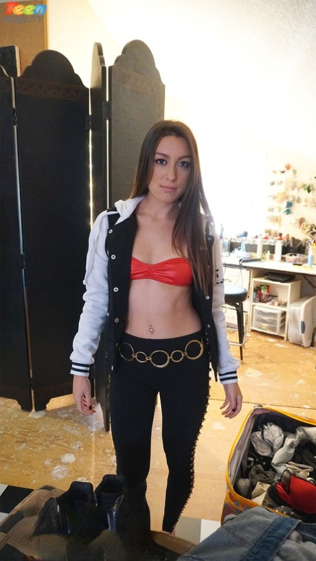 Alexa Raye nude model pictures